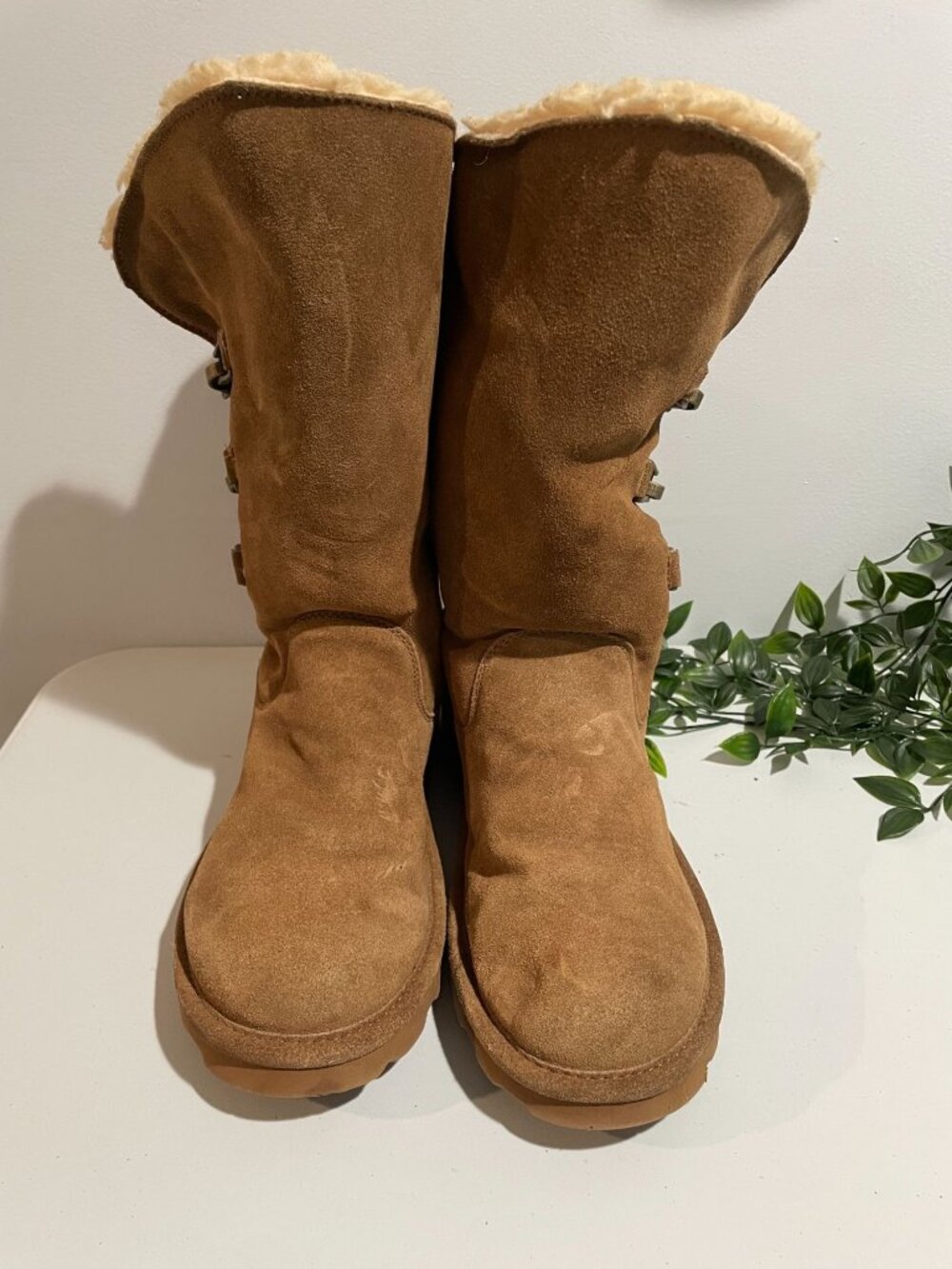 Bearpaw Womens Suede Shearling-Lined Boots With Metal Buckles Size10Chestnut